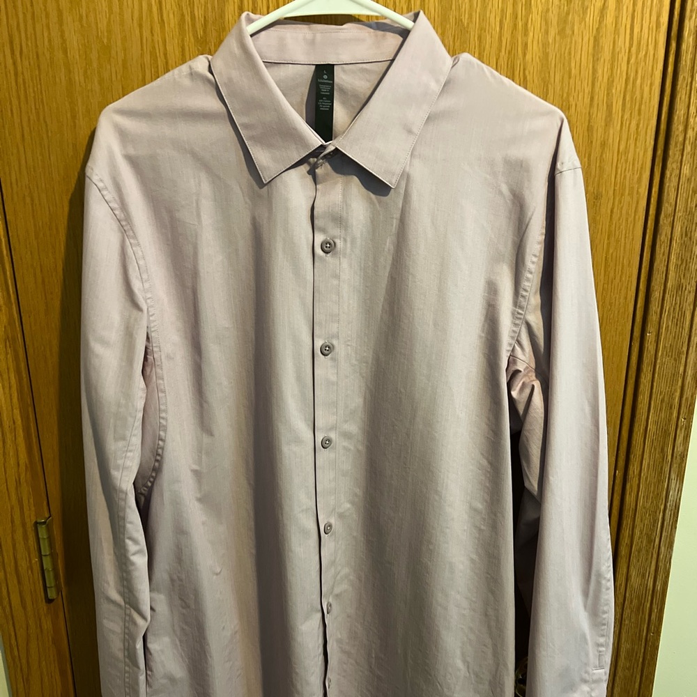 Men’s Lululemon long-sleeve button up